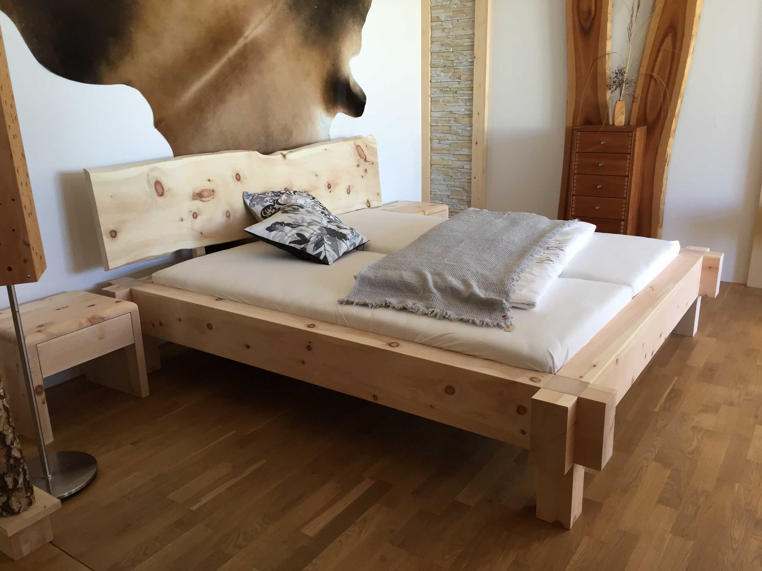 Zirbenbett - Zirbenholzbett Modell Garmisch